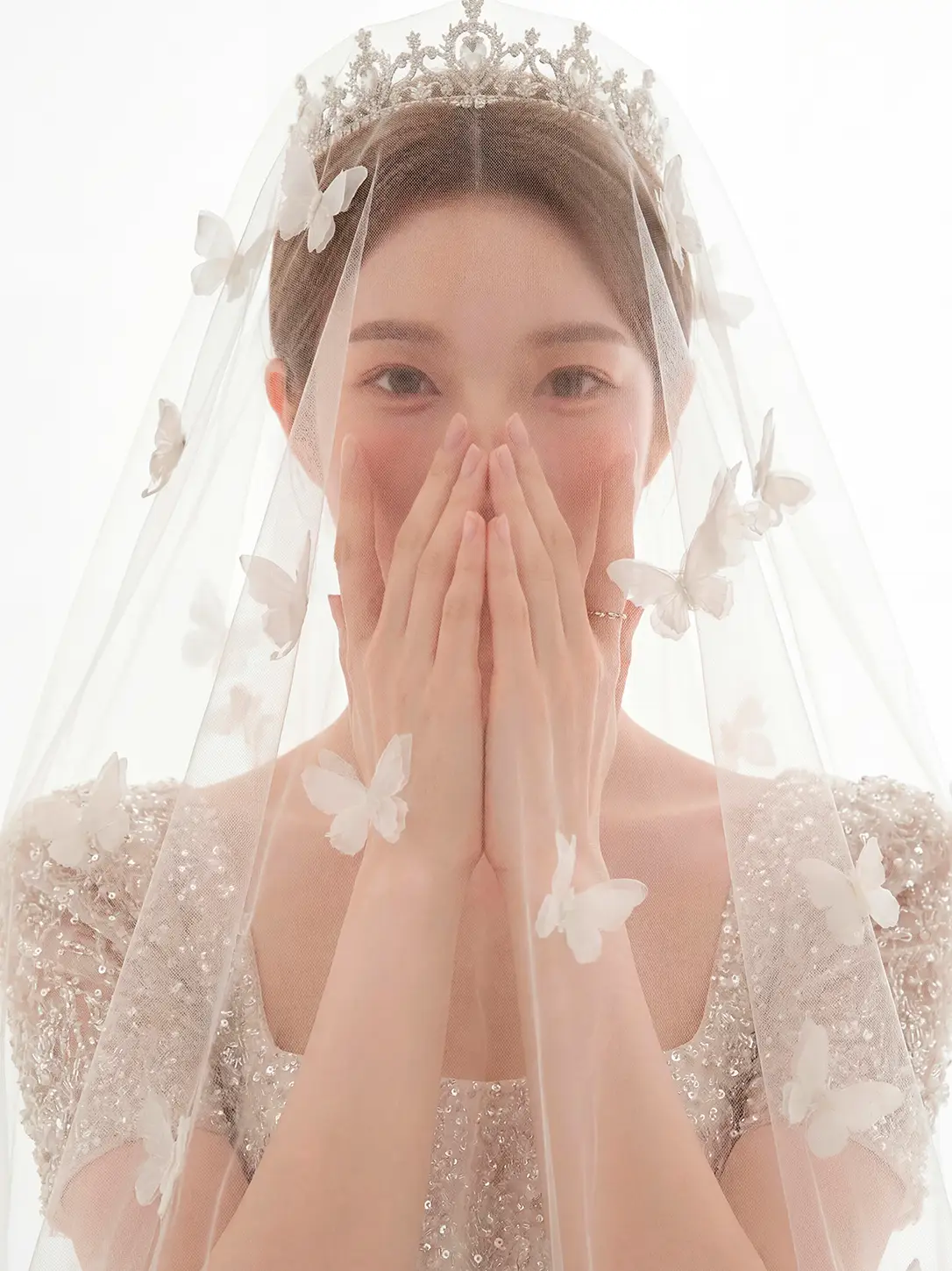 시술 후 홈케어와 바디 관리를 표현한 애프터케어 이미지